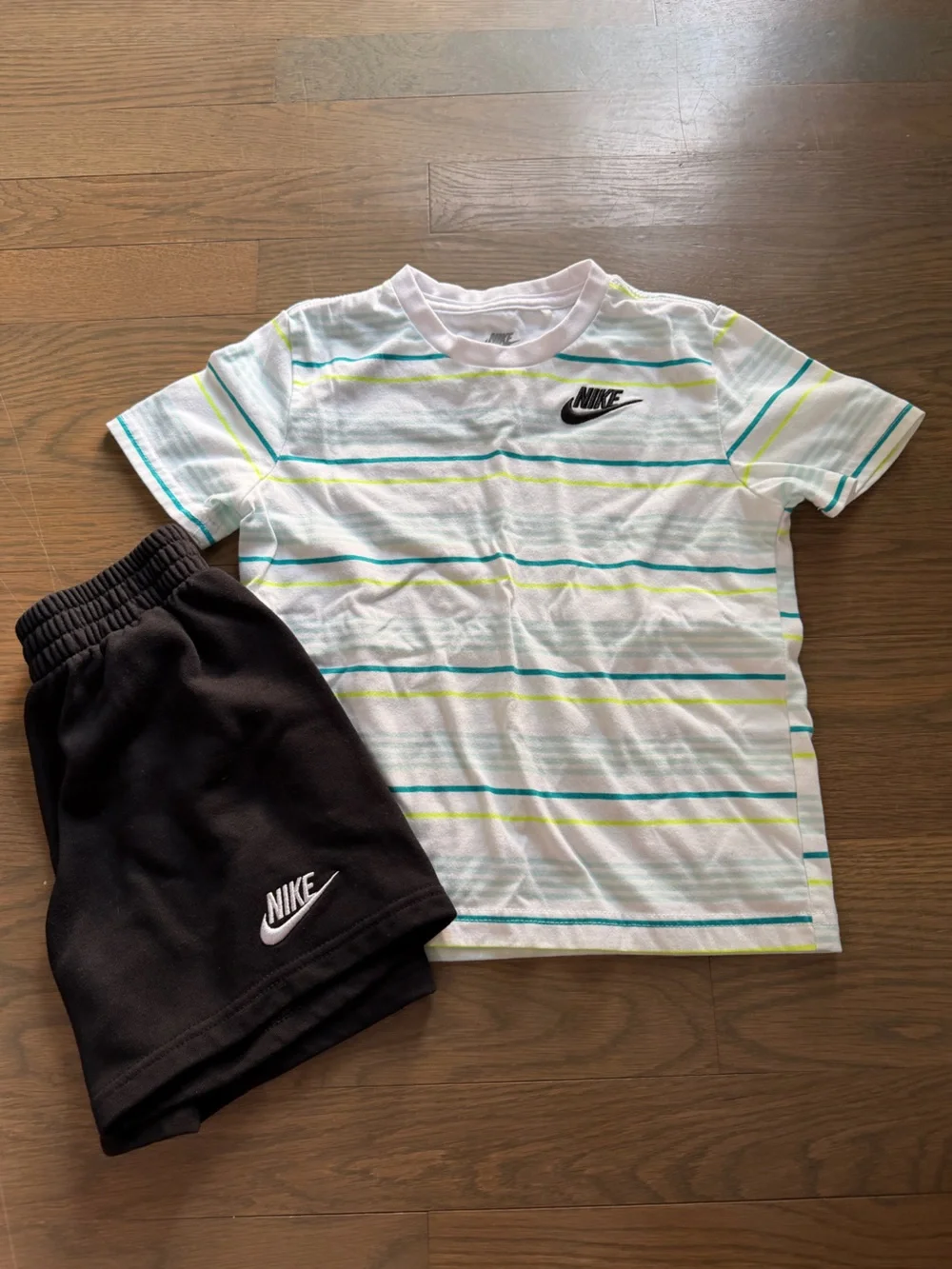 Used Nike Toddler Set size 4T